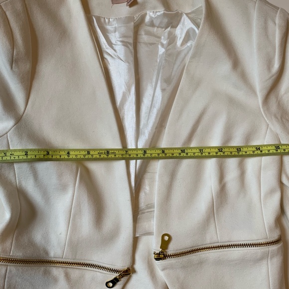 Philosophy blazer. White with gold zipper sm - Picture 7 of 7